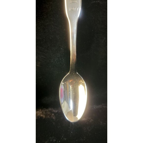 Vintage International Silver Company Christmas Spoon - Picture 3 of 7